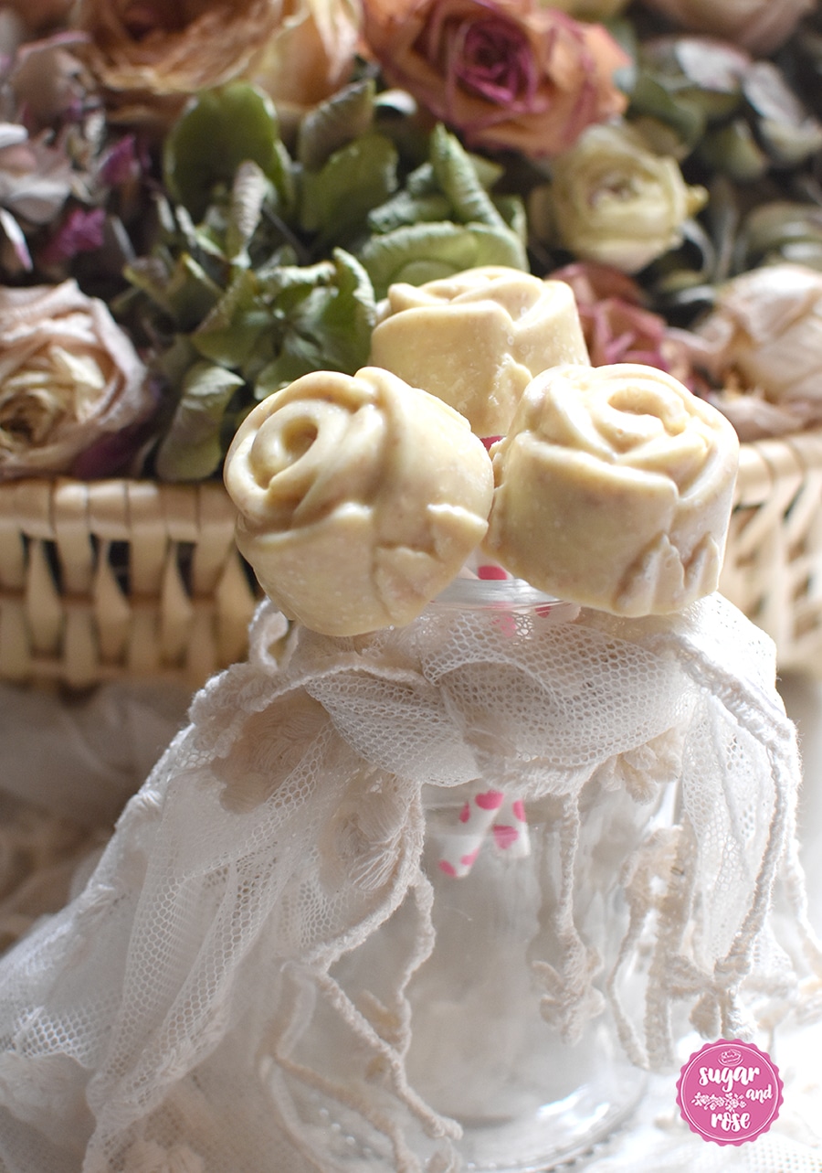 Kekse und Weihnachtsbäckerei: Schokoladerosen