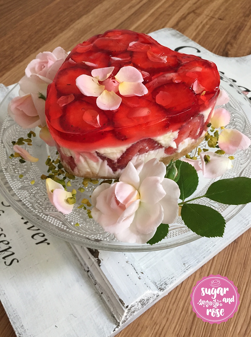 S&R-Erdbeer-RosenCake3