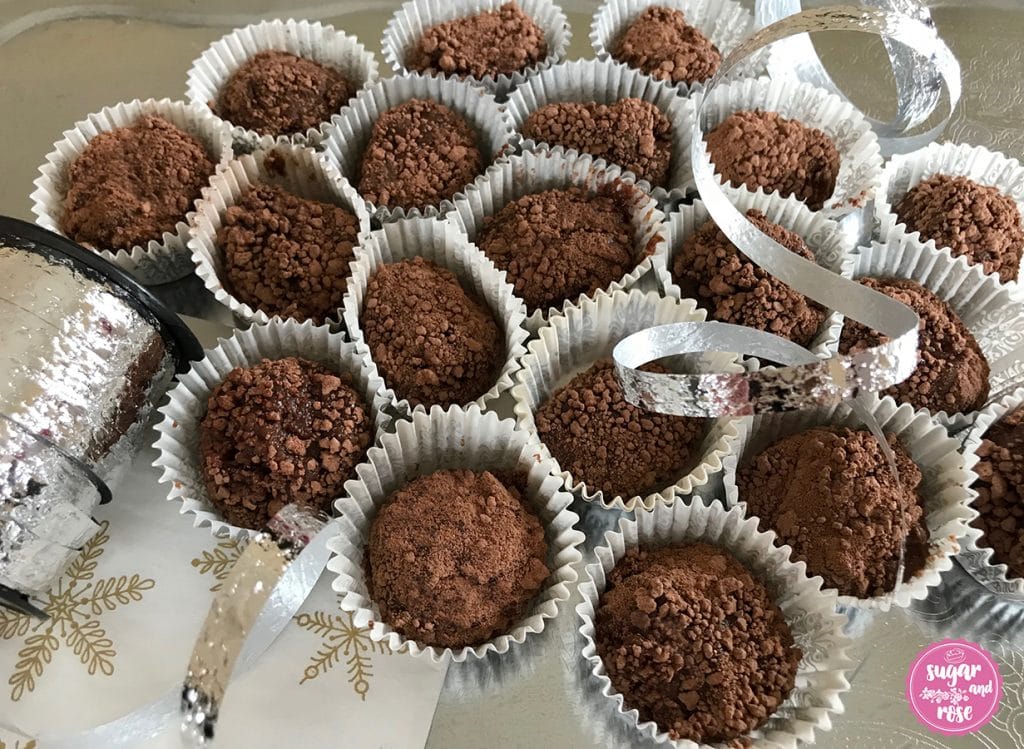 Kekse und Weihnachtsbäckerei: Schokoladetrüffel mit Baileys