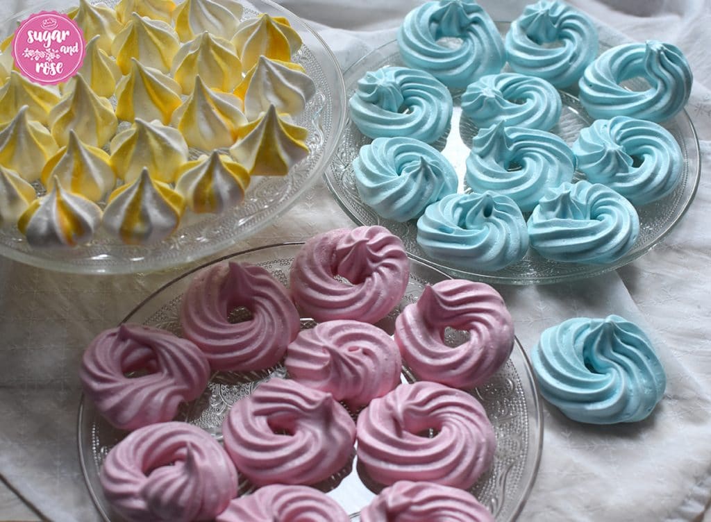 Kekse und Weihnachtsbäckerei: Windringe