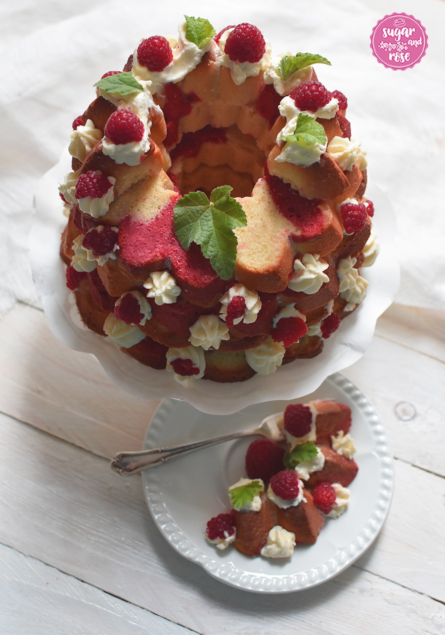 Himbeer-Zitronen-Swirl-Gugelhupf