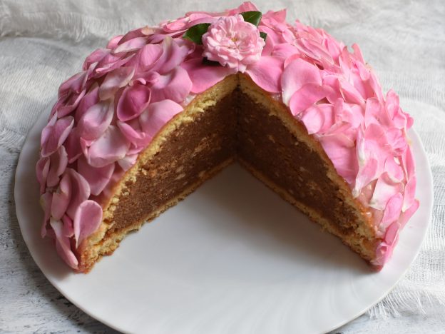 Punschkuppel mit Rosen