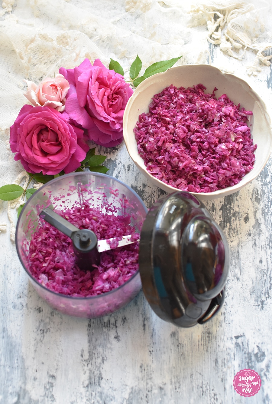 Rosenpesto-Zubereitung1