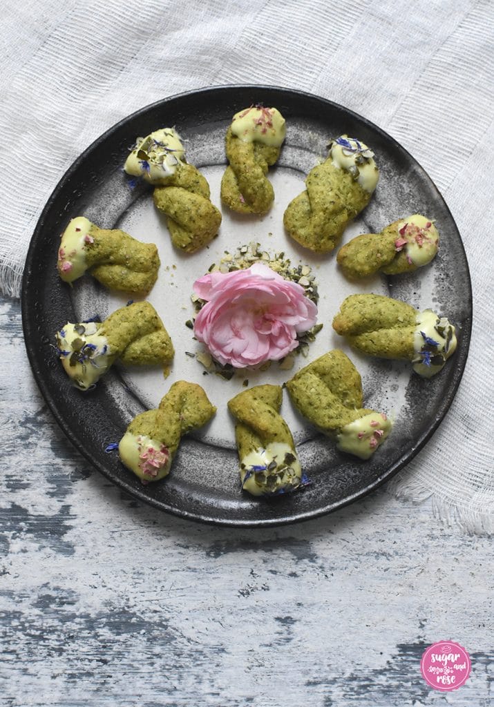 Kekse und Weihnachtsbäckerei: Kürbiskernstangerl