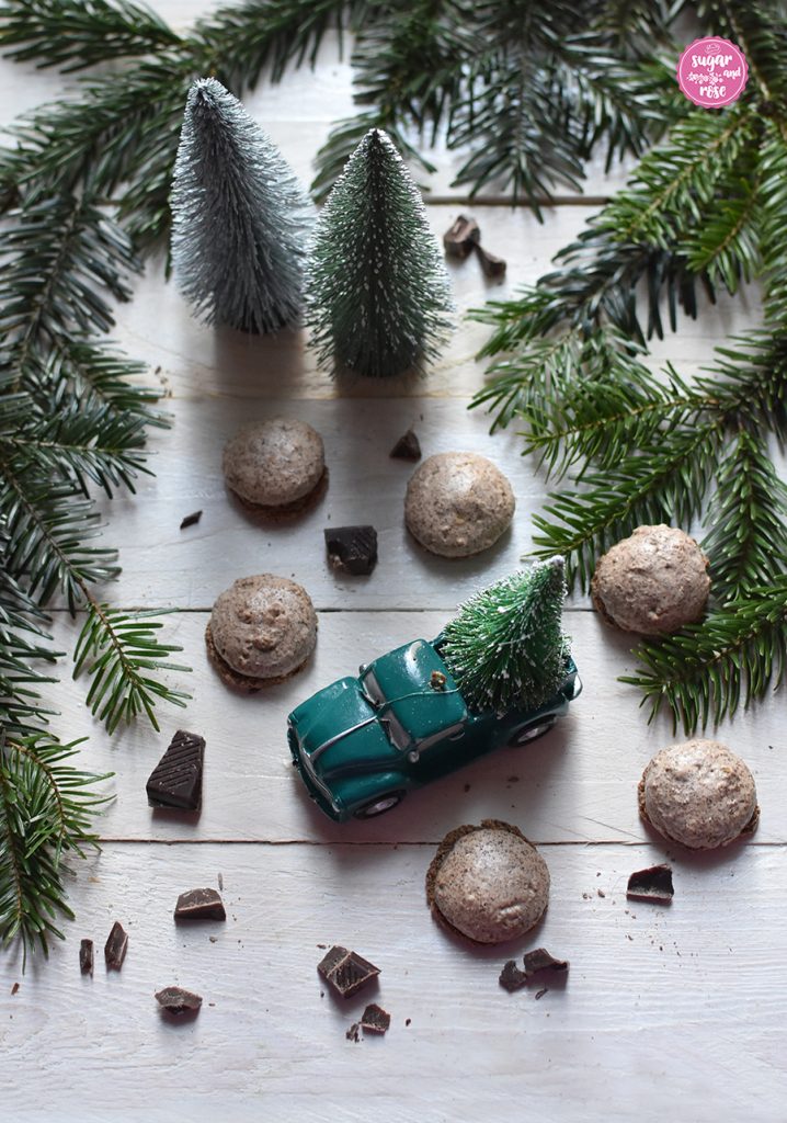 Kekse und Weihnachtsbäckerei: Schokoladebusserl