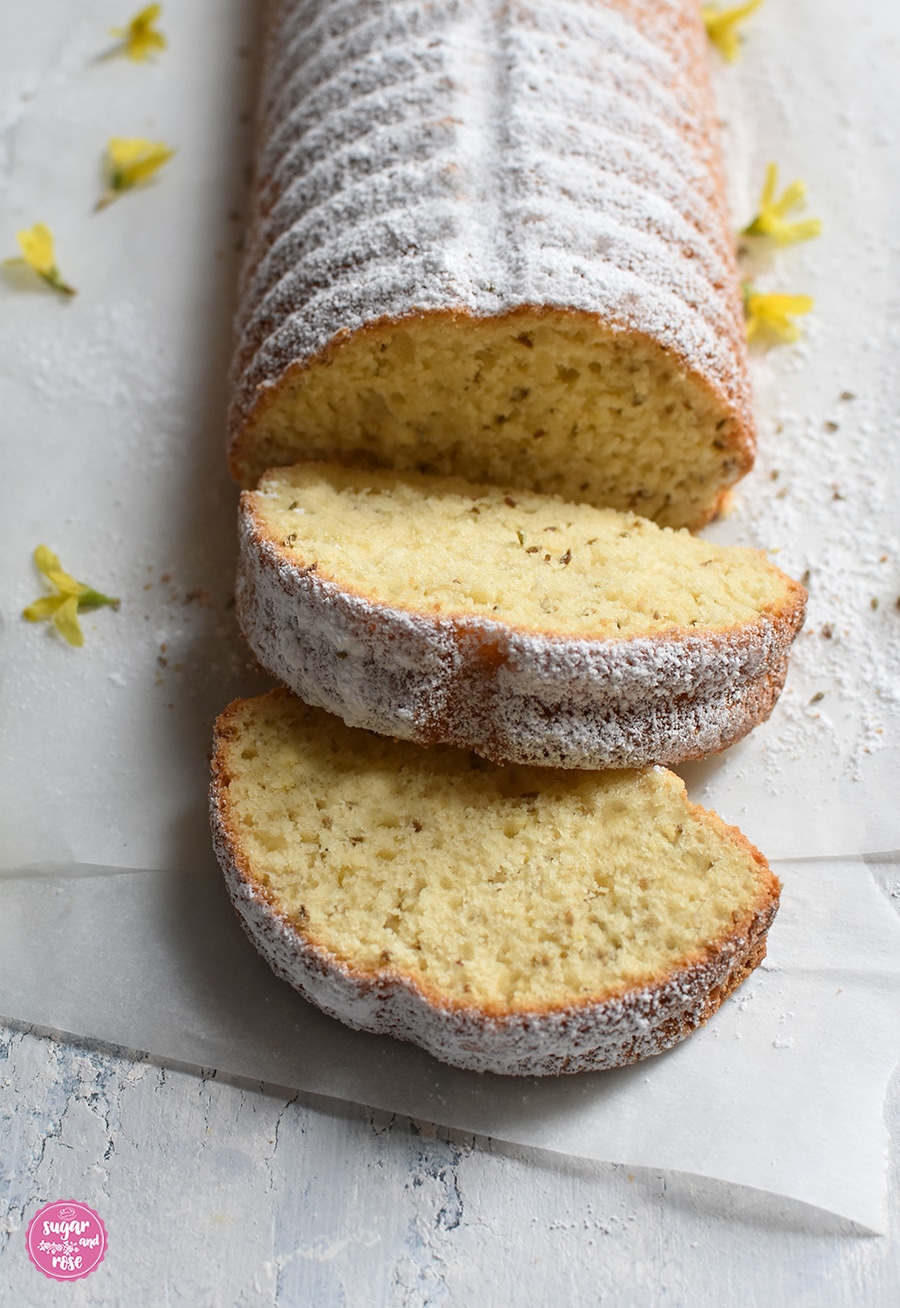 Aniskuchen aufgeschnitten