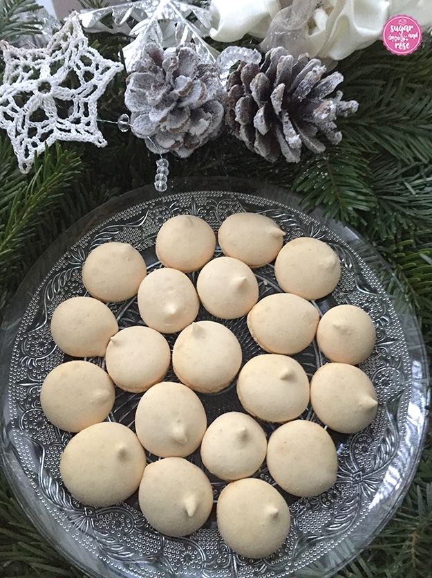Kekse und Weihnachtsbäckerei: Dotterbusserl