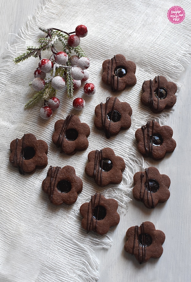 Kekse und Weihnachtsbäckerei: Kirschblumem