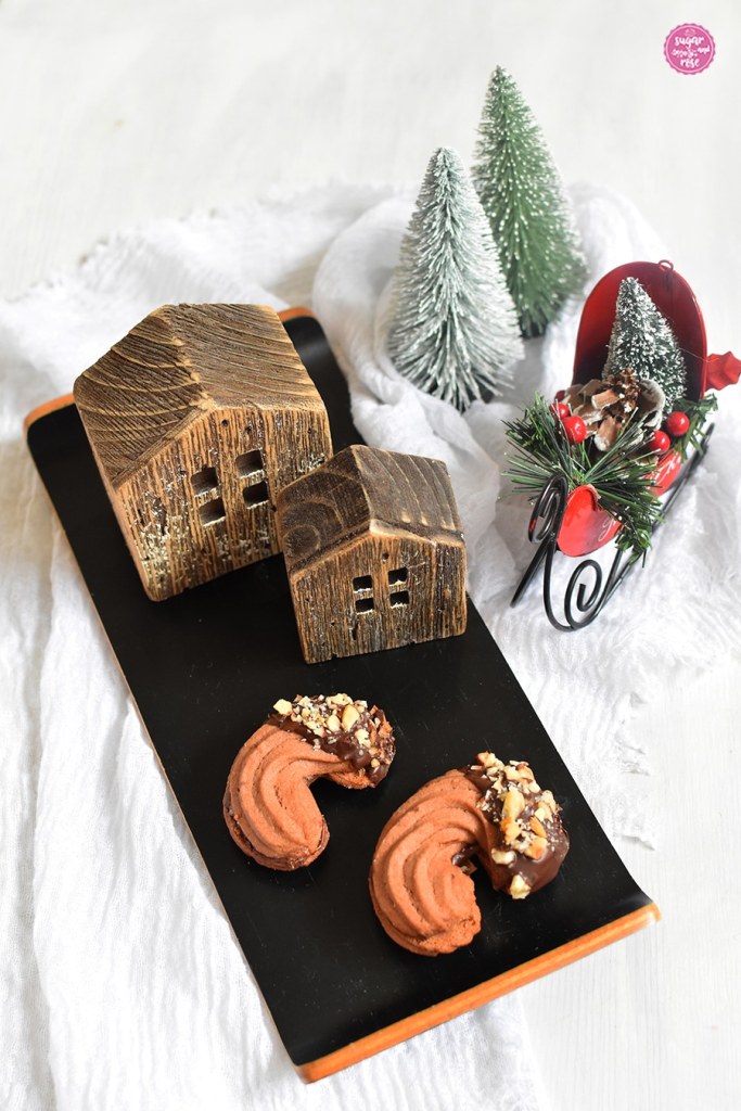 Kekse und Weihnachtsbäckerei: Nuss-Nougat-Kipferl